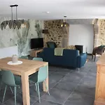 Aux Portes De La Hougue بيت للعطل *